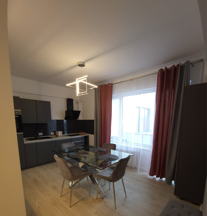 Apartament de 3 camere, 67 mp utili , zona Teilor