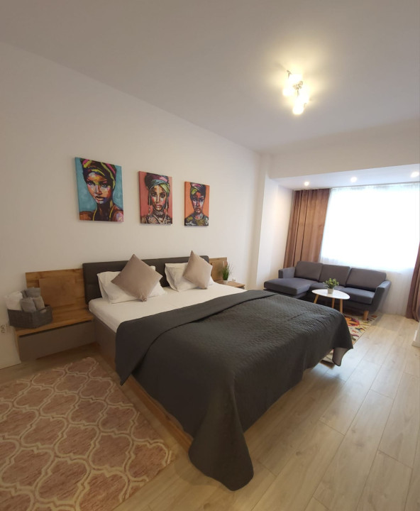 Apartament de 3 camere, 67 mp utili , zona Teilor