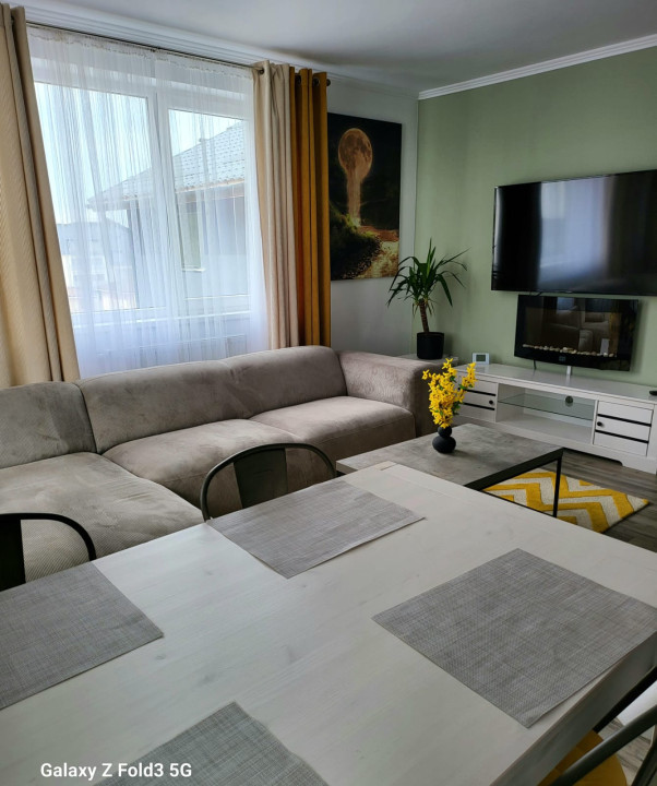 Apartament de 3 camere, 60 mp , zona Teilor 