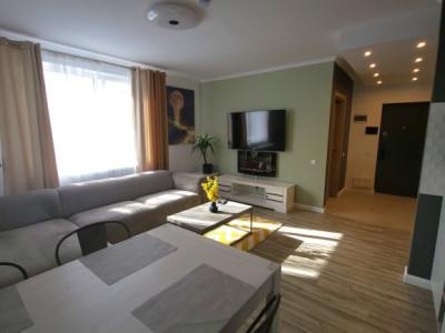 Apartament de 3 camere, 60 mp , zona Teilor 