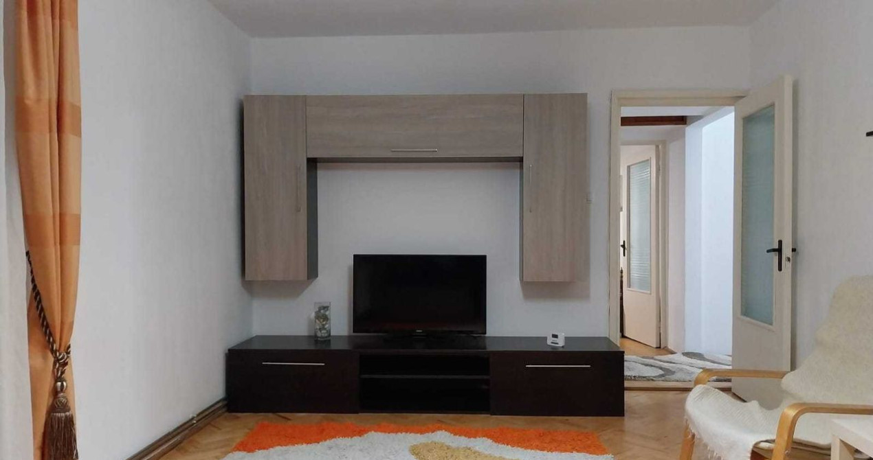 Apartament 2 camere decomandate, 52 mp, zona Intre Lacuri