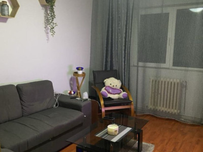 Apartament 3 camere decomandate, 45 mp, zona Gruia