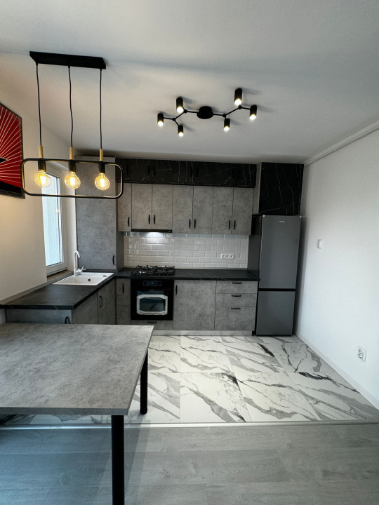 Apartament cu 2 camere 41.5mp la cheie zona Eroilor 