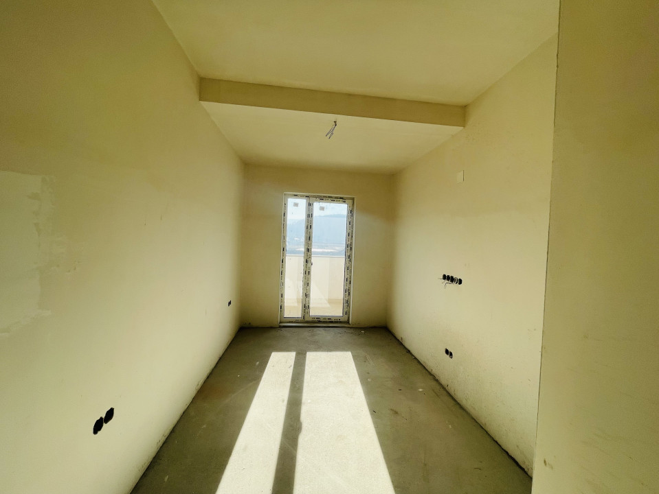 Apartament 3 camere semifinisat, 57,68 mp, zona Eroilor Floresti