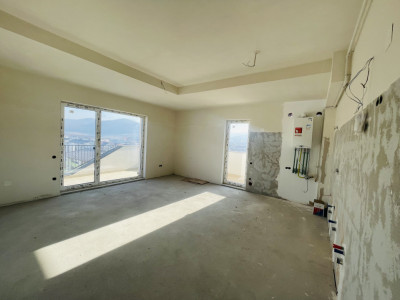 Apartament 3 camere semifinisat, 57,68 mp, zona Eroilor Floresti