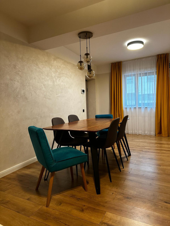 Complex cu 10 Apartamente și 2 Spații de Birouri – 403 MP, Semicentral