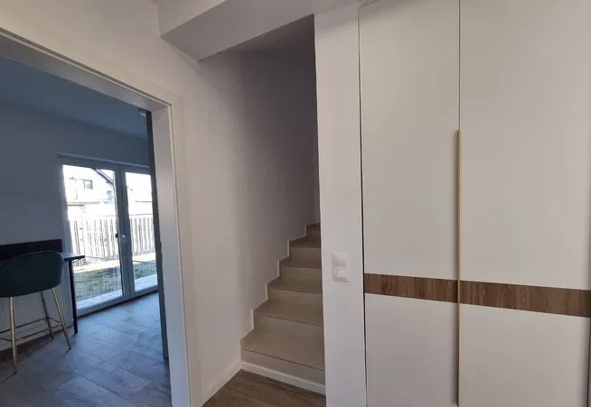 Casa Insiruita, 4 camere, 79mp, Zona Il Milanese