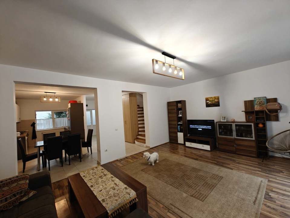 Casă cu curte, 160 mp utili, PET FRIENDLY, zona străzii Hameiului