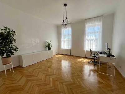 Apartament 2 camere decomandate, 64 mp utili, proaspăt renovat, zona Sora