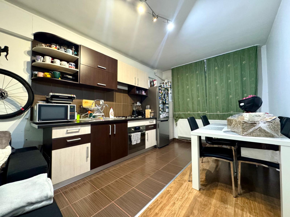 Apartament 3 camere, 62 mp, parcare, peiveliste, zona Mega Image - Edgar Quinet