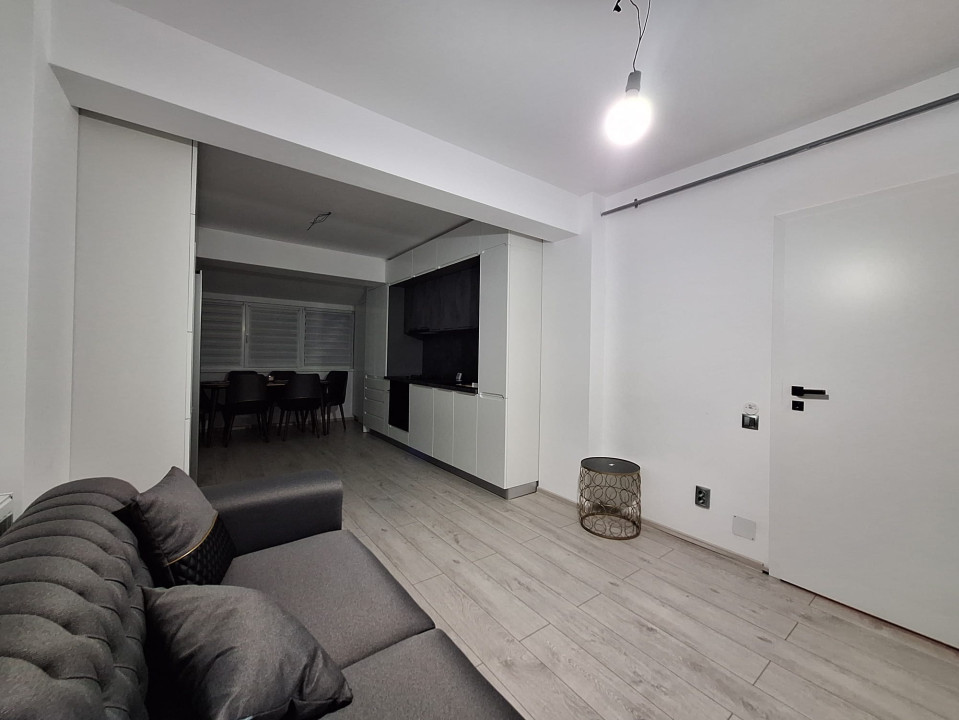 Apartament cu 3 camere, 72 mp, balcon, zona Valea Garbaului