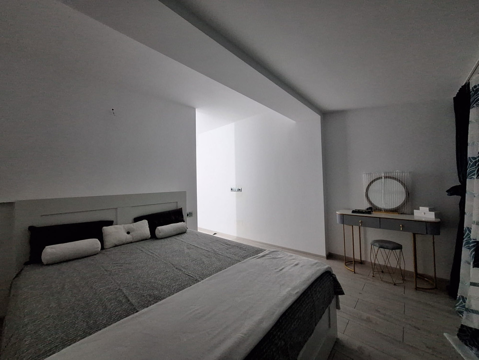 Apartament cu 3 camere, 72 mp, balcon, zona Valea Garbaului