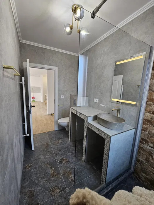 Apartament cu 2 camere, 50 mp, parcare, zona Fagului