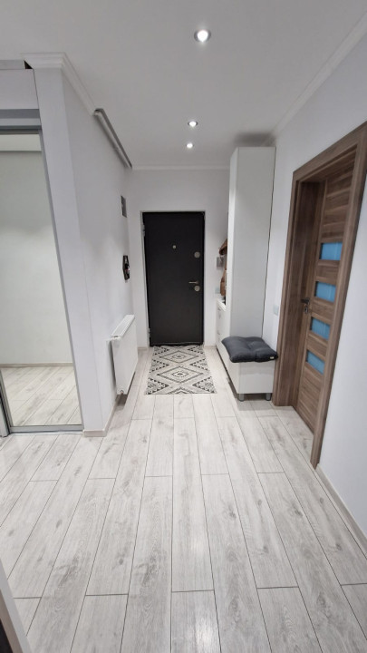 Apartament cu 3 camere, 72 mp, garaj, zona Sub Cetate