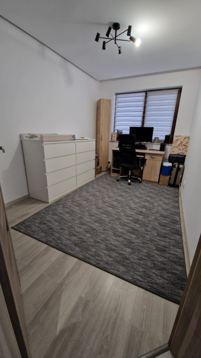 Apartament cu 3 camere, 72 mp, garaj, zona Sub Cetate