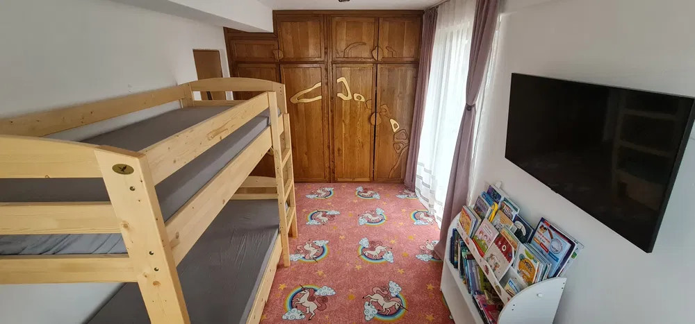 Apartament cu 3 camere, 2 parcari, zona Parcului Poligon