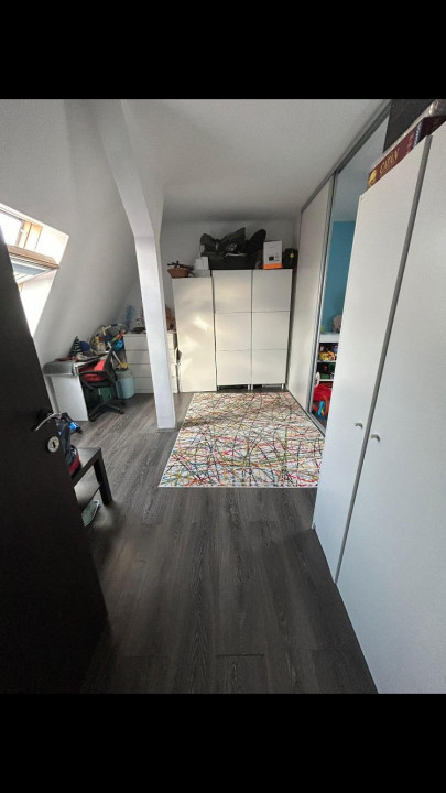 APARTAMENT CU 3 CAMERE SI SCARA INTERIOARA+PARCARE INCLUSA