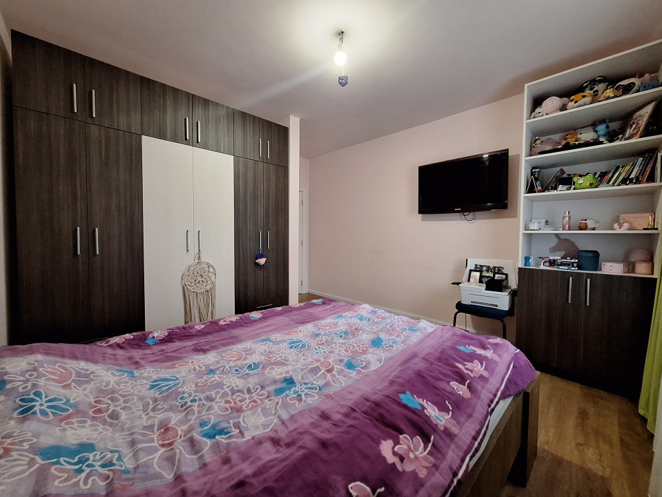 Apartament cu 3 camere, 66 mp, parcare, balcon, zona Terra