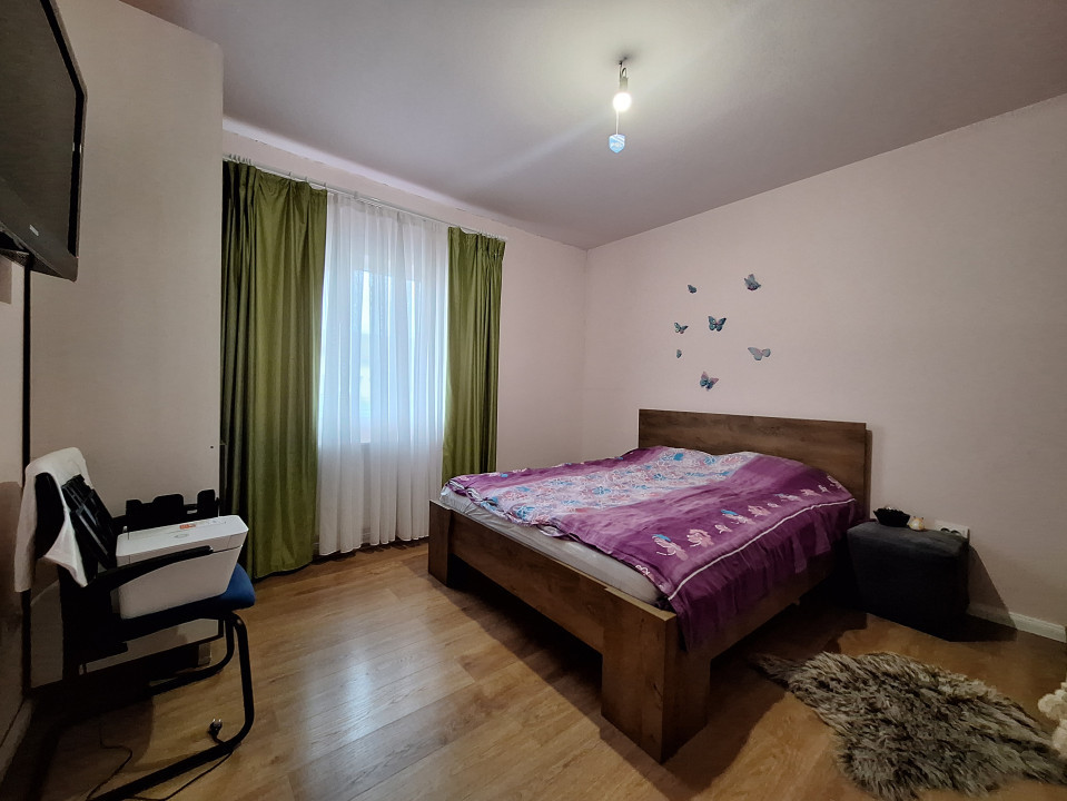 Apartament cu 3 camere, 66 mp, parcare, balcon, zona Terra