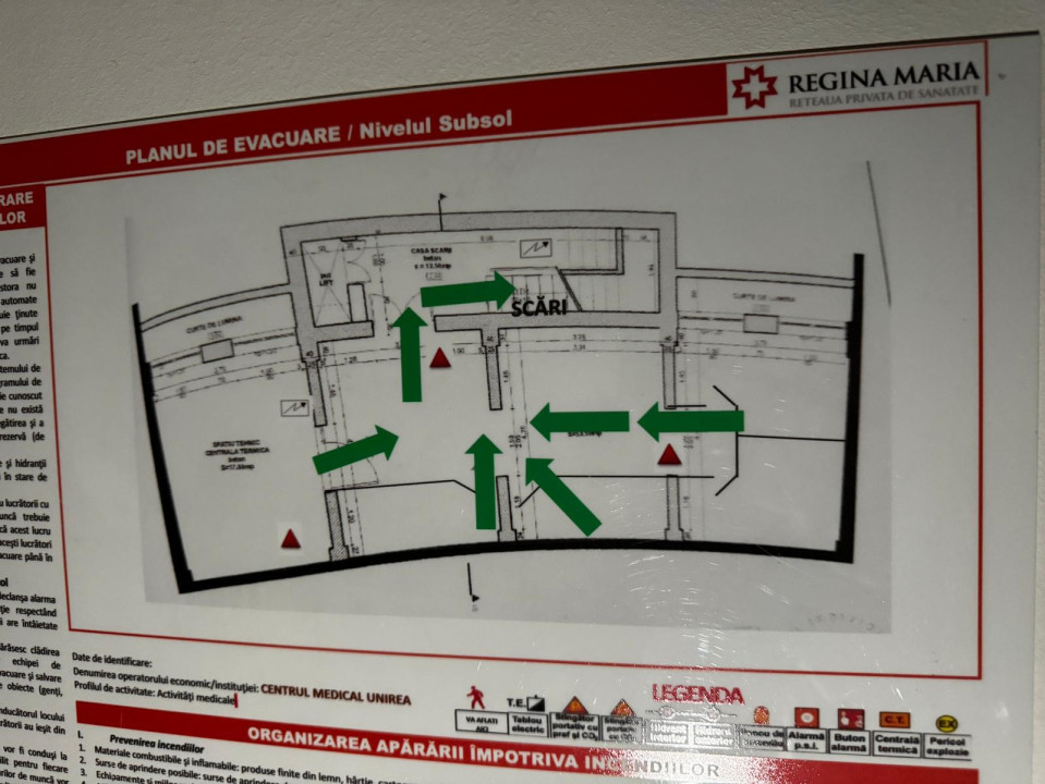 Spatiu comercial pe 2 nivele 700mp cu 20 incaperi si 10 bai pretabil clinica 