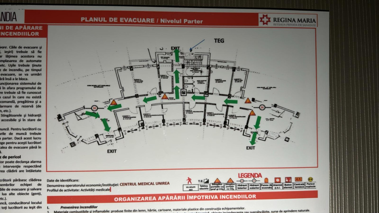 Spatiu comercial pe 2 nivele 700mp cu 20 incaperi si 10 bai pretabil clinica 