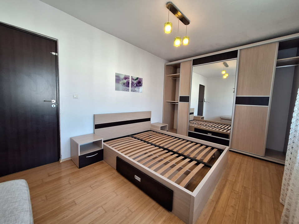 Apartament cu 3 camere, 63 mp, parcare, zona Teilor