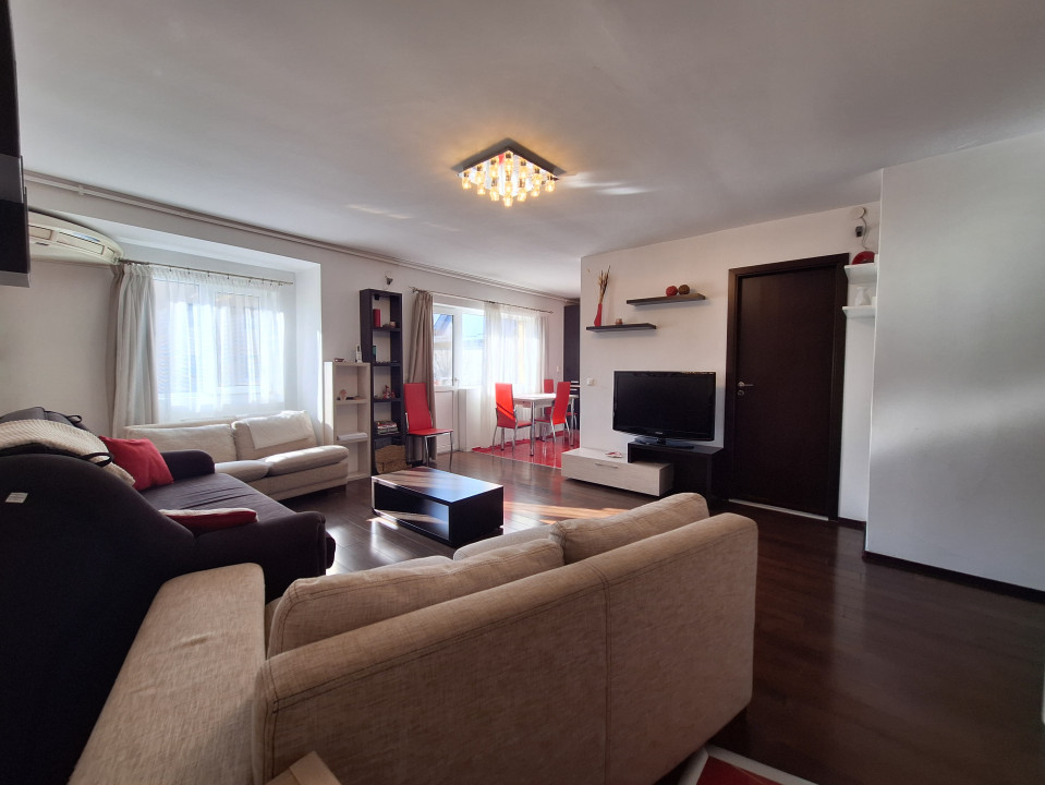 Apartament cu 3 camere, 63 mp, parcare, zona Teilor