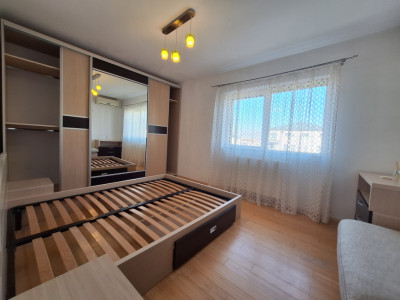 Apartament cu 3 camere, 63 mp, parcare, zona Teilor