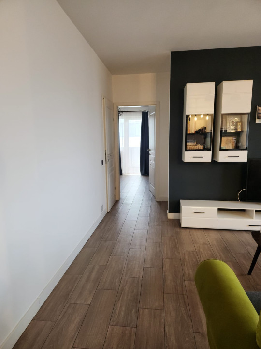 Apartament de 3 camere, finisat mobilat, parcare exterioara, SubCetate