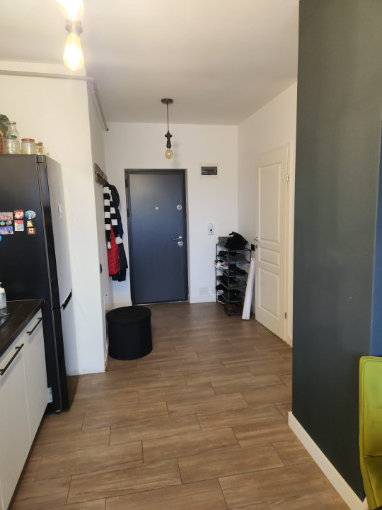 Apartament de 3 camere, finisat mobilat, parcare exterioara, SubCetate