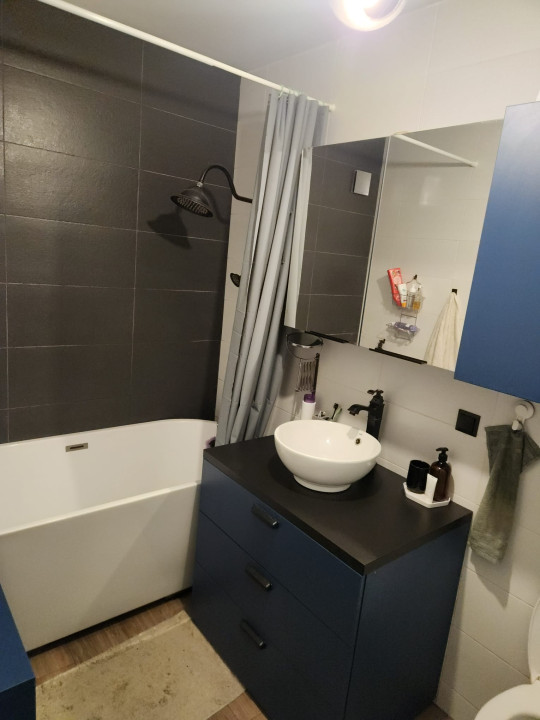 Apartament de 3 camere, finisat mobilat, parcare exterioara, SubCetate