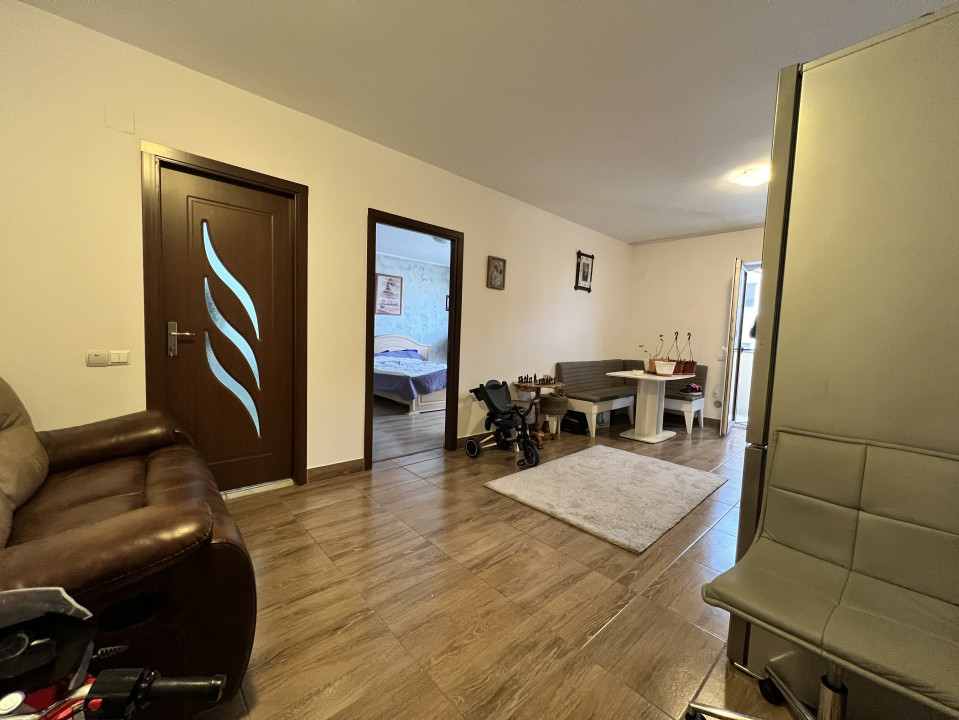 Apartament de 2 camere, 50 mp, parcare, zona cofetaria ARTA 