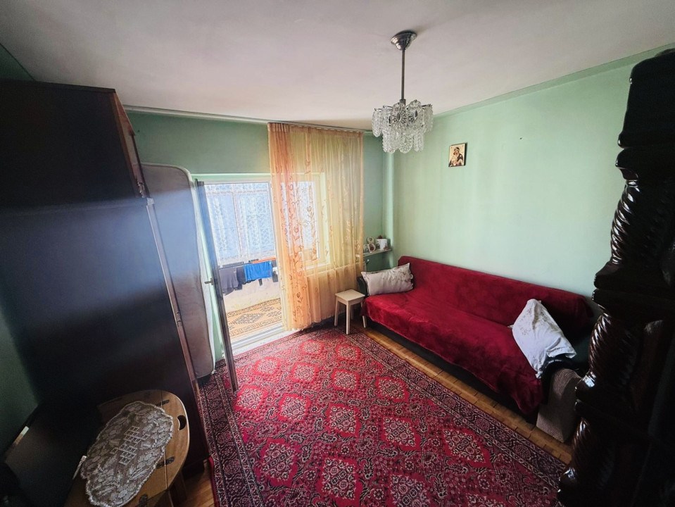 Apartament 3 camere la cheie, 50 mp cu 8 mp balcon, zona Baciu