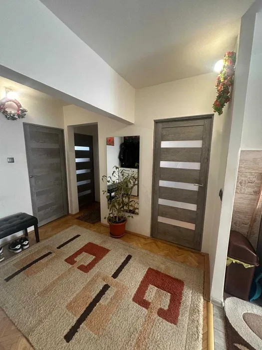 Apartament 3 camere, suprafata de 66 mp  in zona Marasti