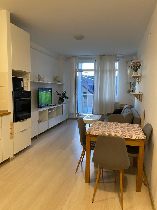 Apartament 2 camere 40 mp cu parcare zona Iris