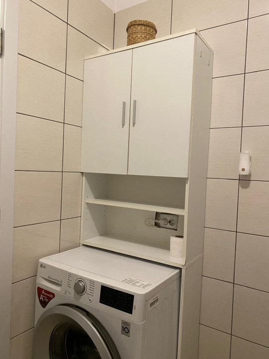 Apartament 2 camere 40 mp cu parcare zona Iris