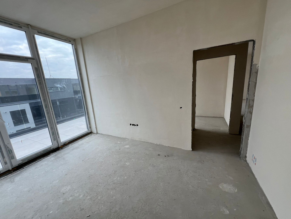 Penthouse de vanzare cu 3 camere  , 65.48 mp in Sopor