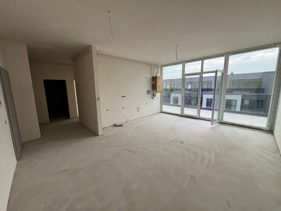 Penthouse de vanzare cu 3 camere  , 65.48 mp in Sopor