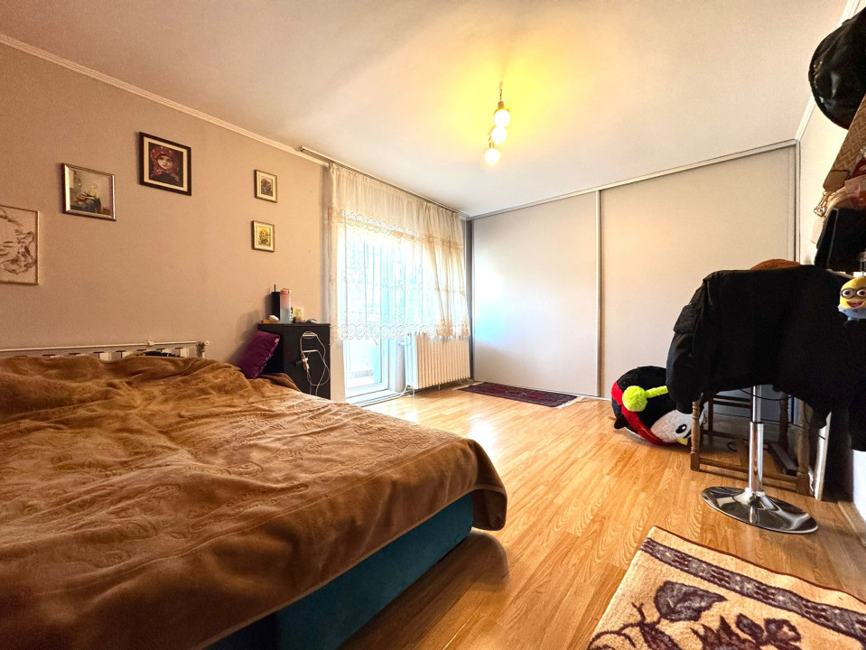 Apartament 2 camere decomandate, 52 mp utili, balcon, zona Iulius Mall