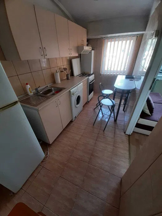 apartament cu o camera suprafata de 28mp situat in zona  iris