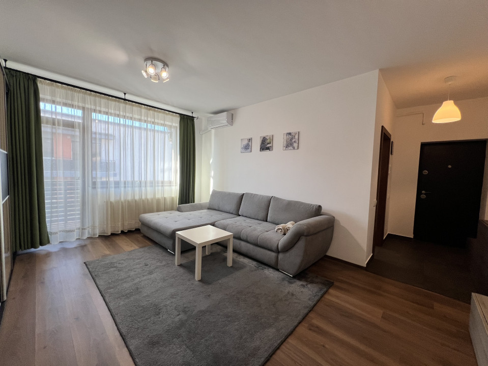 Apartament de 2 camere, 52 mp, loc de parcare, zona Parc Poligon