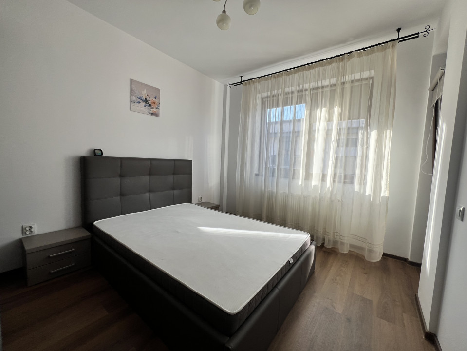 Apartament de 2 camere, 52 mp, loc de parcare, zona Parc Poligon