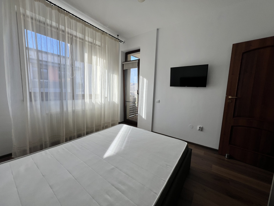 Apartament de 2 camere, 52 mp, loc de parcare, zona Parc Poligon