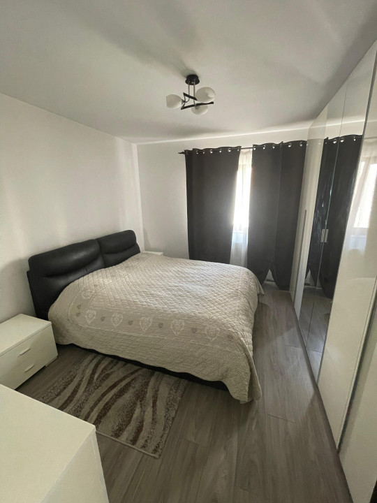 Apartament de 3 camere, finisat mobilat, parcare exterioara, SubCetate