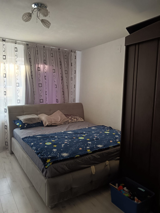 Apartament cu 2 camere, 39 mp, parcare, zona Florilor