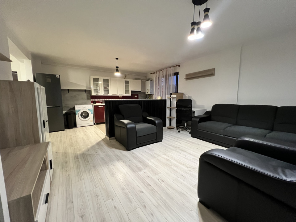 Apartament de 2 camere, 50 mp, parcare, strada Stejarului