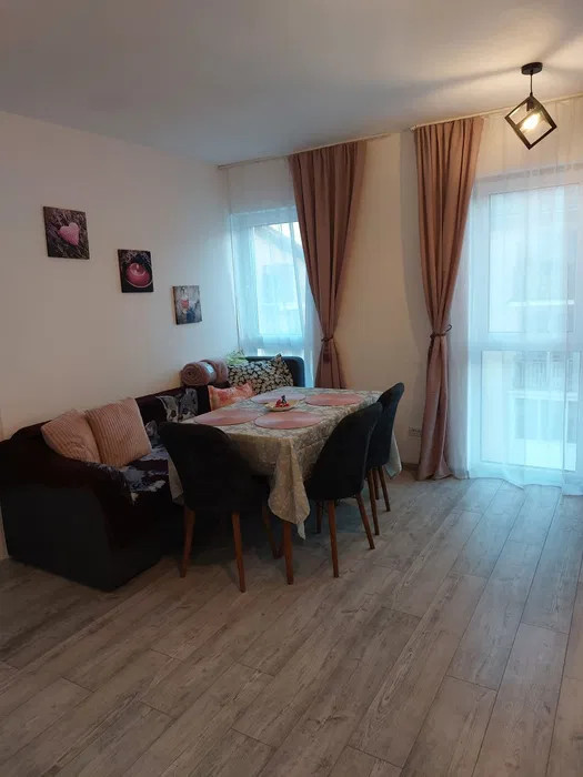 Apartament cu 2 camere, 43 mp, parcare, zona Porii