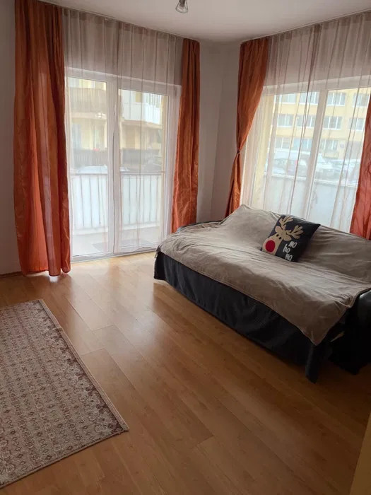 Apartament cu 2 camere, 45 mp, parcare, zona Florilor