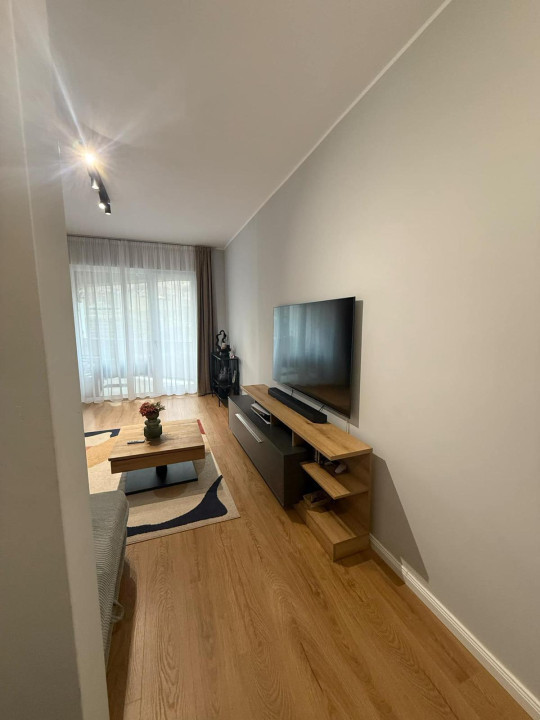 Apartament cu 2 camere, 56 mp, parcare, balcon, zona Razoare