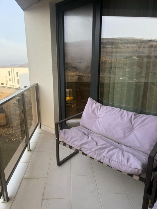 Apartament cu 2 camere, 56 mp, parcare, balcon, zona Razoare